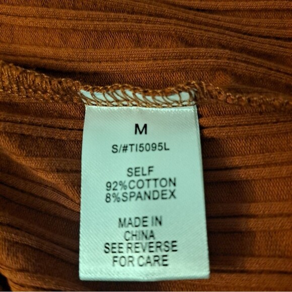 Better Be Ribbed Button Up Long Sleeve Cropped Top NWOT Size: M - Picture 8 of 11